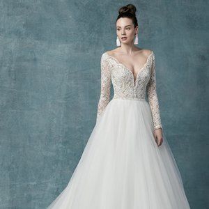 Brand New Maggie Sottero Wedding Dress